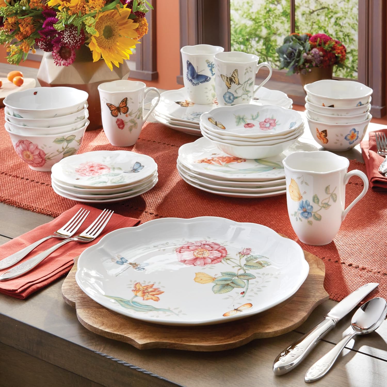 Butterfly Meadow Porcelain Set