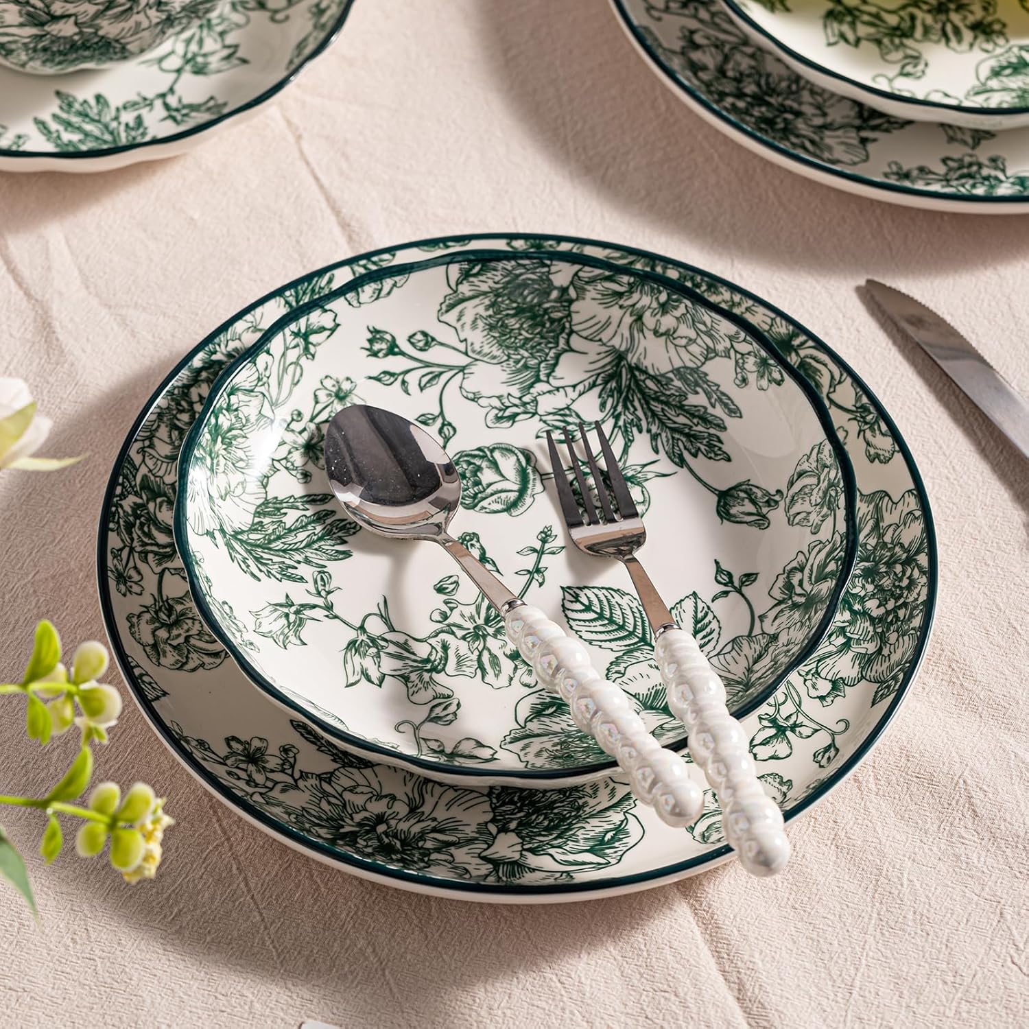 Emerald Bloom Porcelain Dinnerware - 36-Piece Floral Porcelain